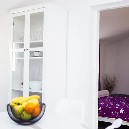 App Sara Apartment Kanfanar Exterior photo