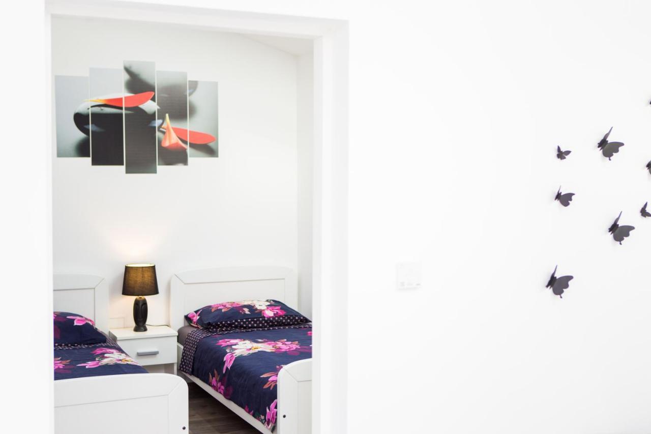 App Sara Apartment *